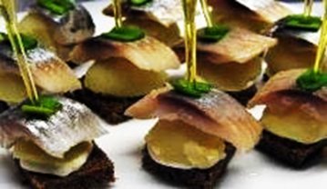 Канапе из атлантической сельди с картофелем